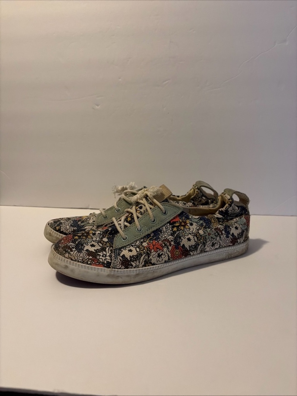 Timberland Slip On Shoes Womens Sz 9.5 Floral Print Canvas Boat Flats